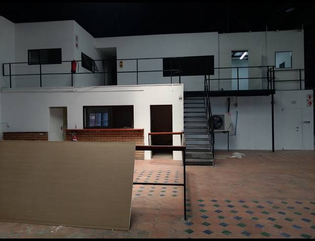 2,100M² WAREHOUSE TO LET IN CITY DEEP
